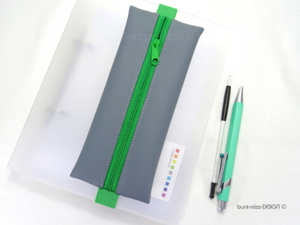 Mäppchen mit Gummiband, A5/A4 Kalender Büro-Ordner, Kunstleder grau, Zipper grün, by BuntMixxDesign